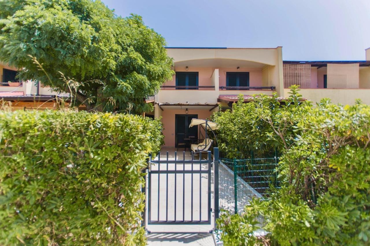 Deliziosa Villetta Mare Indipendente مارينا دي بيستيتشي المظهر الخارجي الصورة